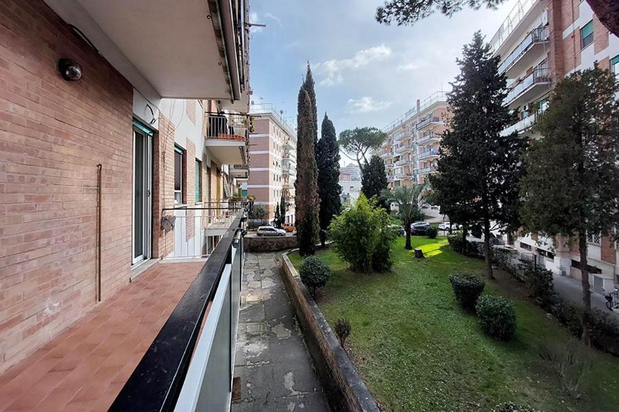 Отель La Casa Di Flavia Рим Экстерьер фото
